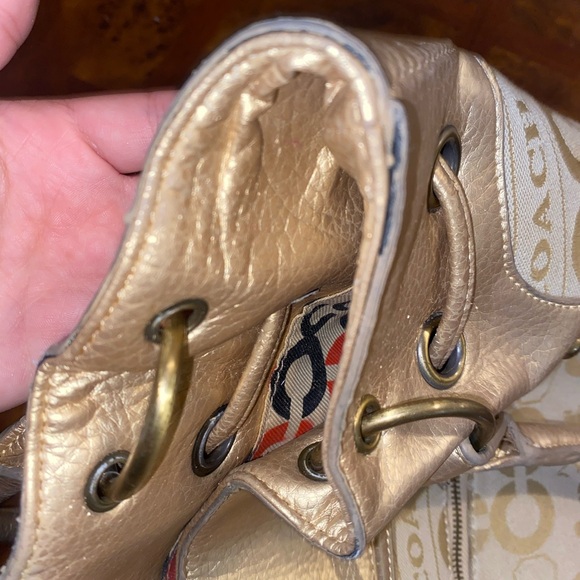 VINTAGE Coach - Metallic Gold and Cream Shoulder Bag - Picture 12 of 12